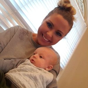 Meet your Posher, Alicia